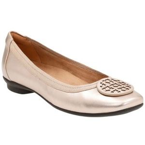 Clark’s Candra blush flats